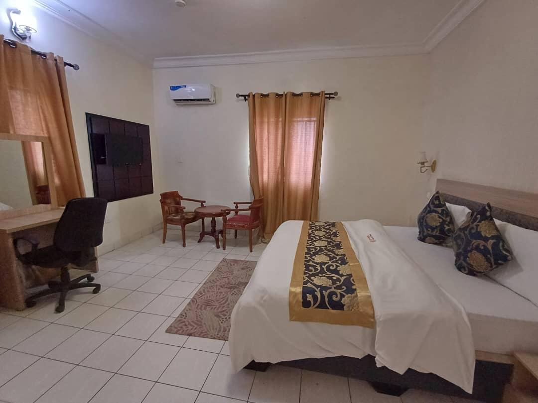 Executive Room & Suites