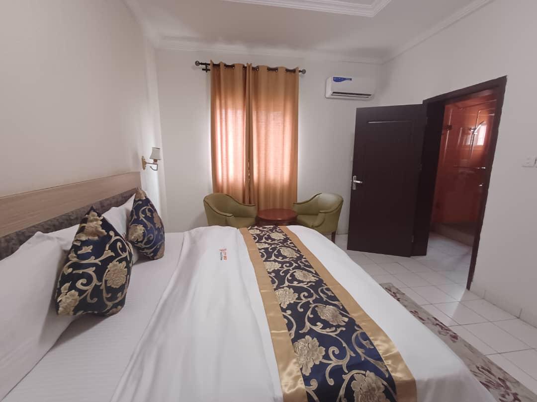 Executive Room & Suites