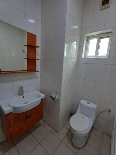 standard-bathroom