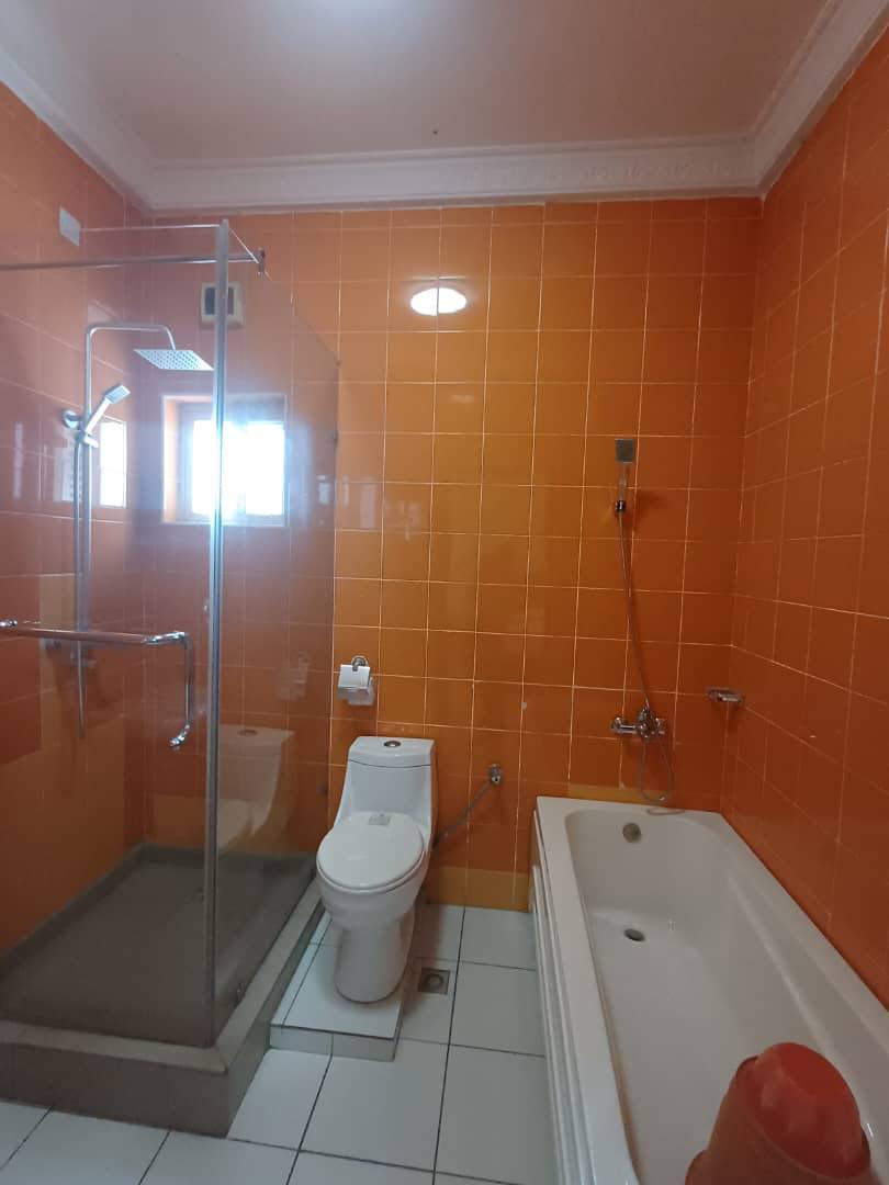 bathroom-deluxe